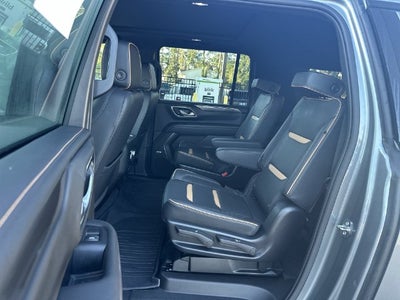 2022 GMC Yukon XL AT4