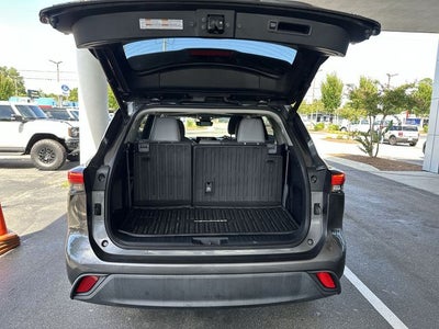 2022 Toyota Highlander XLE